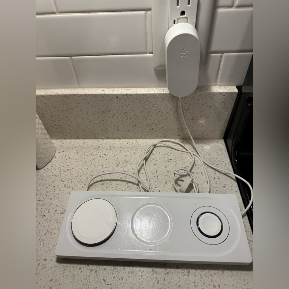 Belkin BOOSTCHARGE PRO 3-in-1 Wireless Charging Pad with MagSafe - White